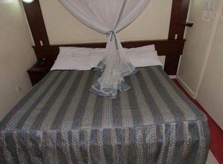 Blue Hut Hotel Nairobi Extérieur photo