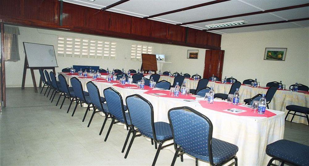 Blue Hut Hotel Nairobi Extérieur photo