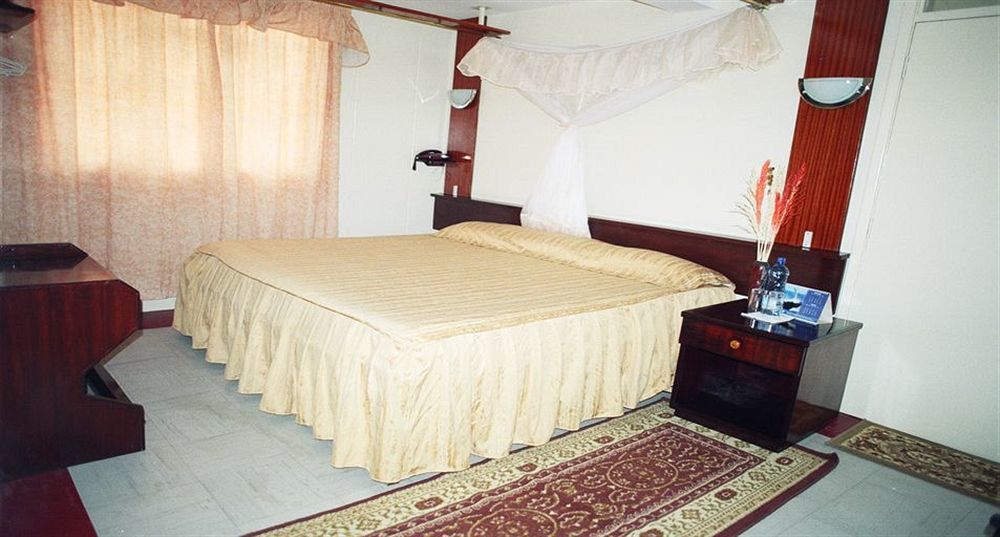 Blue Hut Hotel Nairobi Extérieur photo